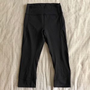 lululemon in movement crops